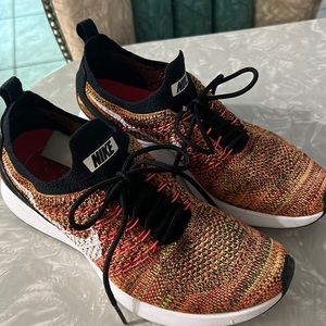 Mike Flyknit Size 8